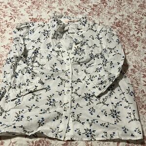 Francesca's Collections White and Blue Floral Shirt